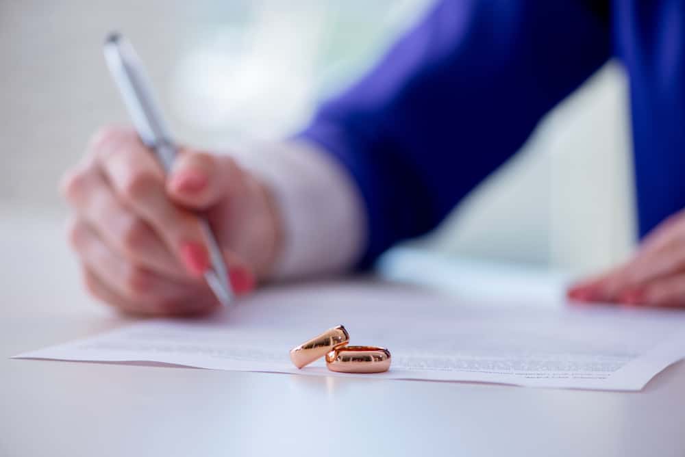 Tips to Help You Discuss a Prenuptial Agreement With Your Fiancé